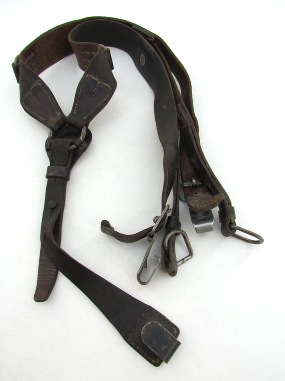 Early Wehrmacht Y-Straps – 1940 "Hidden-Stitch"