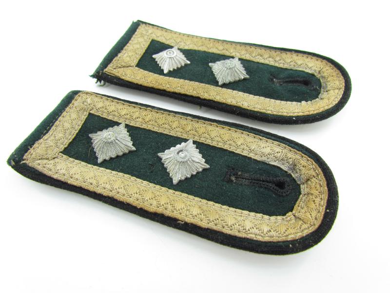 Wehrmacht (Heer) M36 Pioneer shoulder boards for ‘Oberfeldwebel’