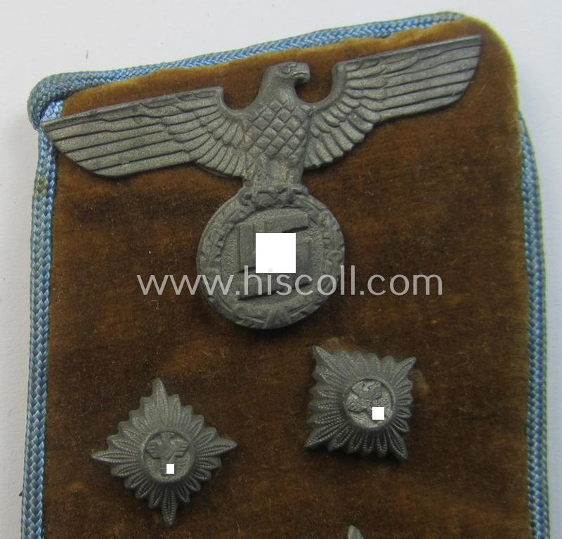 Attractive - albeit single! - N.S.D.A.P.-type collar-patch (ie. 'Kragenspiegel für pol. Leiter') being a piece as intended for usage by an: 'N.S.D.A.P.-Hauptgemeinschaftsleiter' at 'Orts'-level and that comes in a moderately used condition
