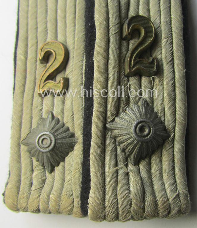 Attractive - and fully matching! - pair of WH (Heeres) neatly 'cyphered', officers'-type shoulderboards as piped in the black-coloured branchcolour as was intended for an: 'Oberleutnant des Pionier-Batallions 2'