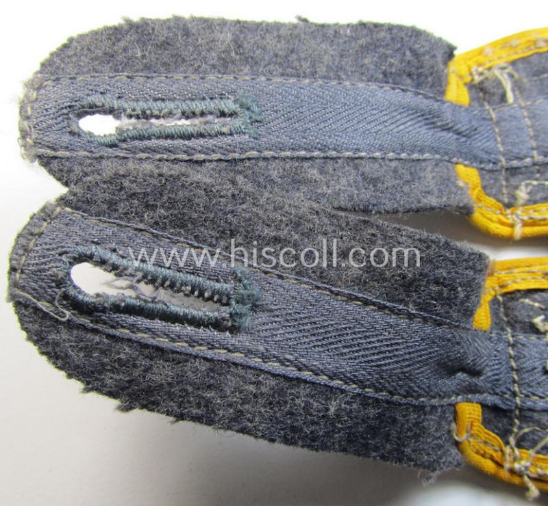 Superb - and fully matching! - pair of later-war-period, so-called: 'M44'-pattern, simplified WH (Luftwaffe) NCO-type shoulderstraps as was intended for usage by a: 'Feldwebel der Flieger o. Fallschirm-Truppen'