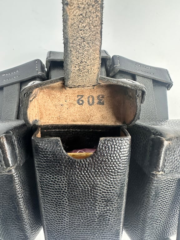 K98 Ammunition Pouches Non matching set