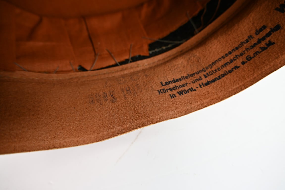 German WH Officer Visor Cap Artillery