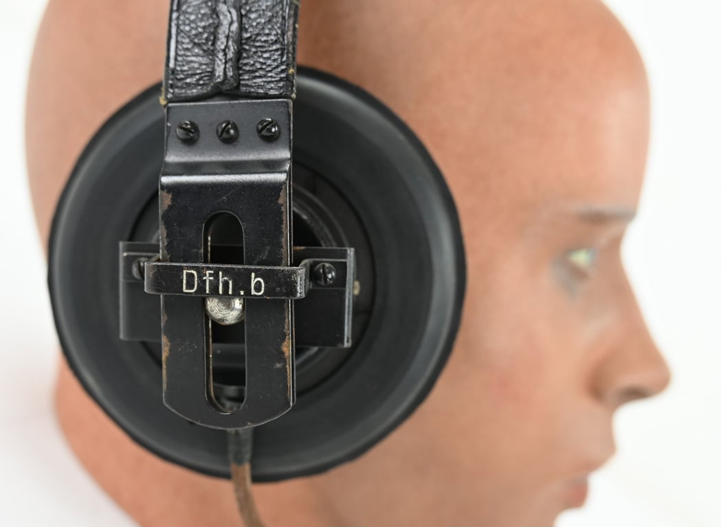 German WH Panzer Headphone 'Dfh.b'
