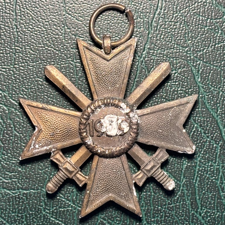 War Merit Medal with Swords