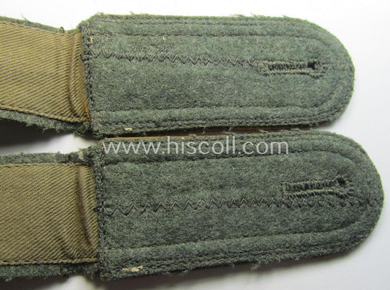 Pair of WH (Heeres) NCO-type shoulderstraps: 'Uffz. der Kradschützenbtle. der Pz.Div. u. Inf.Div. (mot)'