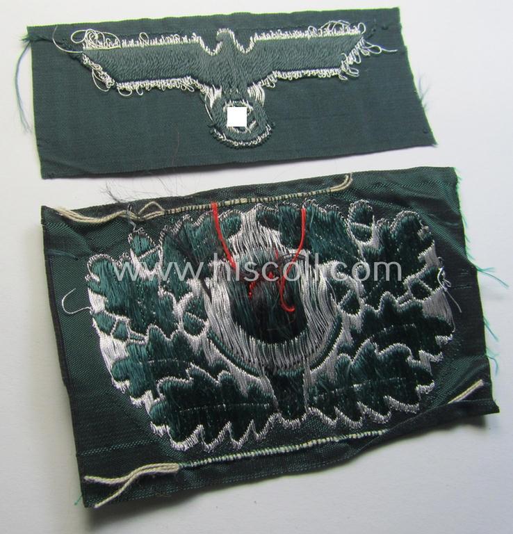 Superb, WH (Heeres) officers'-type cap-eagle and dito cocarde (both executed in so-called: 'flat-wire'- ie. 'BeVo'-weave pattern) as was specifically intended for usage on the: WH 'Knautschmützen' ie. 'Alter-art'-visor-caps (ie. 'Schirmmütz...