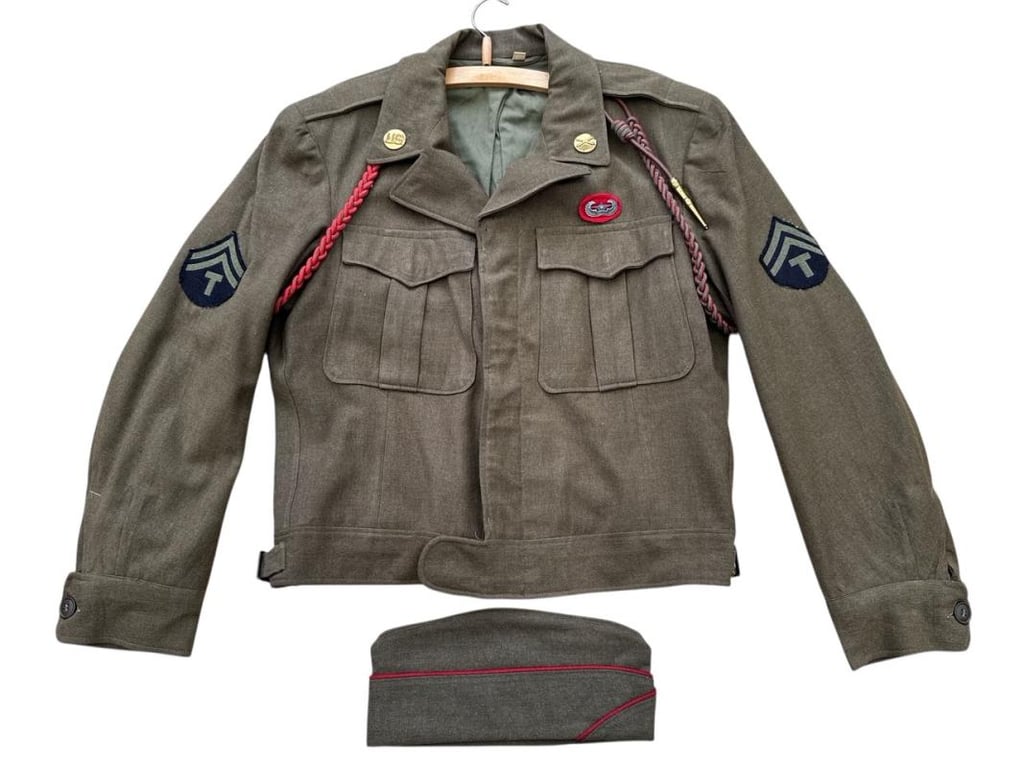 US WWII Glider Artillery Ike Jacket and Garrison Cap