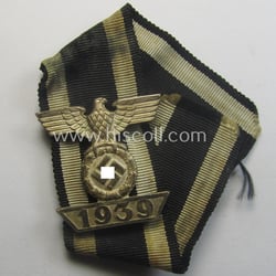 Moderately used- and/or worn example of a: 'Wiederholungsspange...