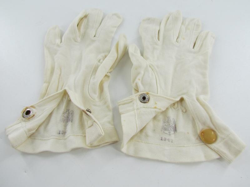 WH/SS Officer white Dress Gloves Maker Marked 1941