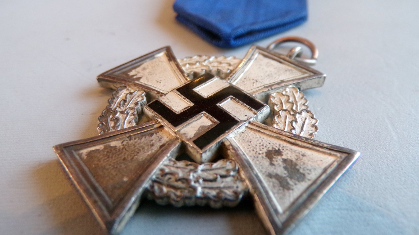 Lot of 3 x Treue dienst Abzeichen