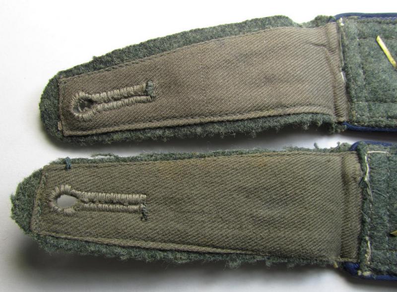 Superb - fully matching and scarcely found! - pair of WH (Heeres) - I deem - mid-war-period- (ie. 'M43'-pattern) NCO-type ('cyphered') shoulderstraps as was intended for usage by a: 'Feldwebel eines Sanitäts-Abteilungs'