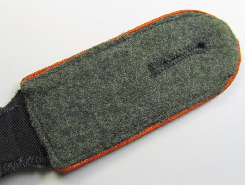 Attractive - albeit regrettably single! - Waffen-SS, enlisted-mens'-type shoulderstrap as was intended for usage by a: 'Soldat' (ie. 'SS-Mann') who served within the: 'Waffen-SS Feldgendarmerie-Truppen'