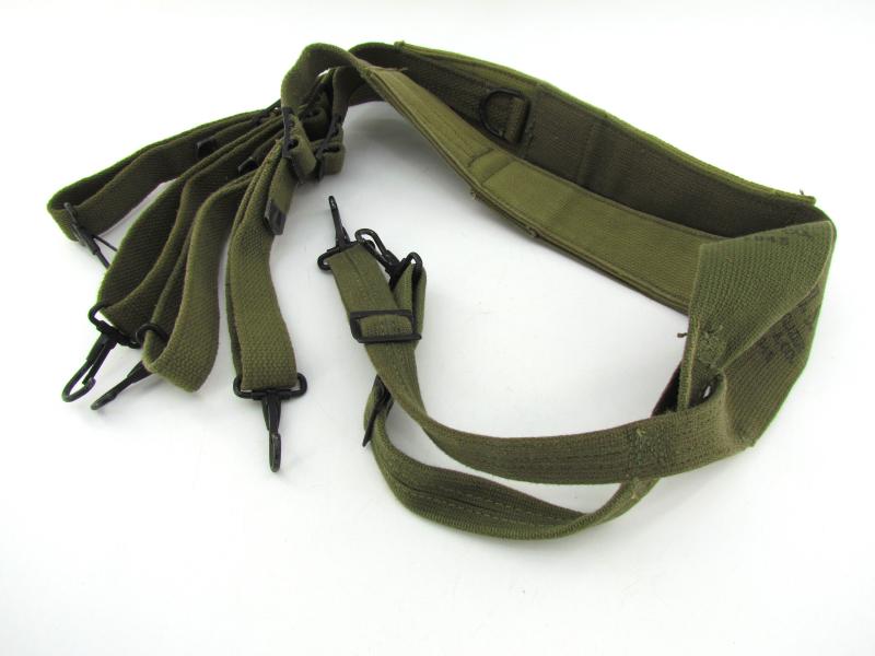 US WWII M1943 suspenders marked US 1945