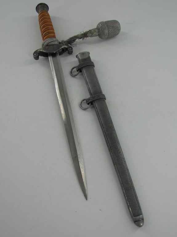 Unmarked Wehrmacht Heer dagger with Porte Pé