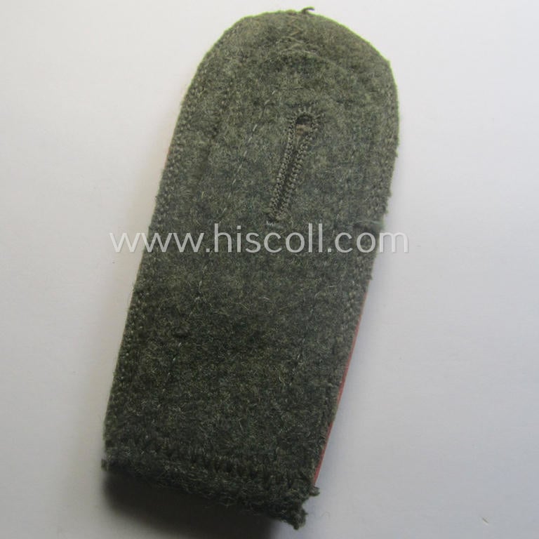Single, WH (Heeres) 'M41 o. M43'-pattern, NCO-type shoulderstrap: 'O.Fwbl. eines Pz- o. Panzerjäger-Abtlgs. o. Rgts.'