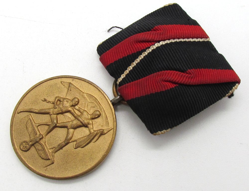 'Einzelspange' showing a Czech 'Anschluss'- (occupation-) medal: '1 October 1938'