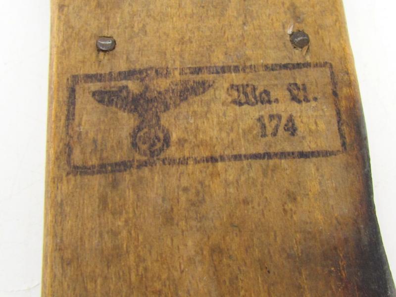 'Deutsche Wehrmacht' wooden- and metal-based (partly foldable) boot-removing device aka: 'Stiefelknecht'