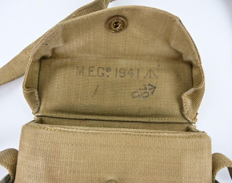 British WW2 Carrying Pouch with US bino
