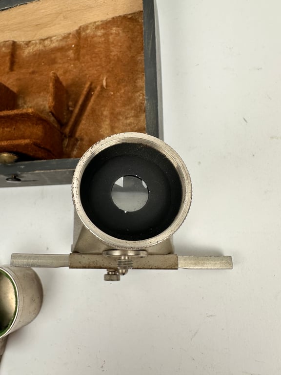 "Betrachtungslupe fur Kleindild-Aufnahmen"