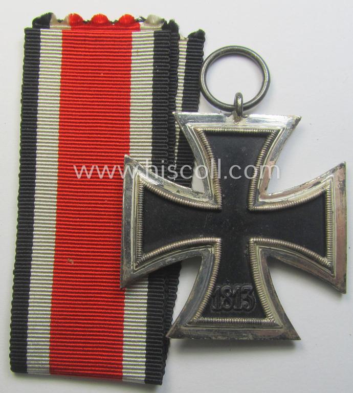 'Eisernes Kreuz II. Klasse' being a (typical) non-maker-marked example by a (by me) unidentified maker (ie. 'Hersteller')