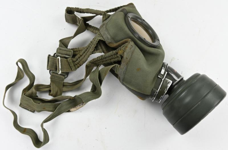 German WH Panzerjager Trooper Gasmask Set