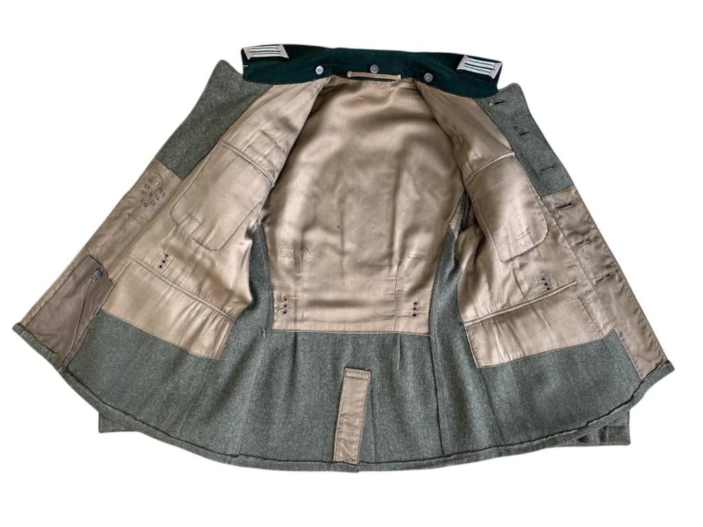 Wehrmacht ‘Gebirgsjäger’ officer M36 Feldbluse for Hauptmann
