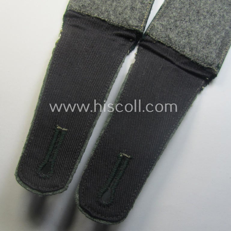 Pair of early- (ie. pre-) war-period, WH (Heeres) 'M36'- (ie. 'M40'-) pattern 'cyphered' (and pointed-styled!) EM-type shoulderstraps as intended for a: 'Soldat u. Mitglied des Artillerie-Rgts. 4'