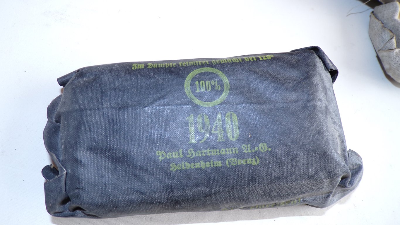 Wehrmacht Field Dressing Grouping (5 Pcs)