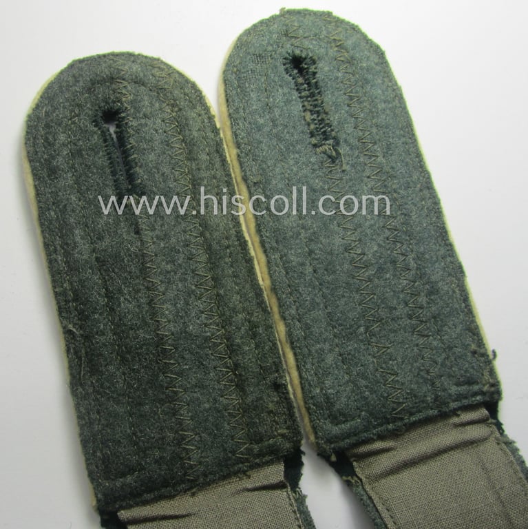Attractive - and fully matching! - pair of WH (Heeres), pre- ie. early-war period- (ie. 'M40'-pattern, rounded-styled) typical 'standard-issued' NCO-type shoulderstraps as intended for an: 'Unteroffizier der Infanterie-Trpn.'