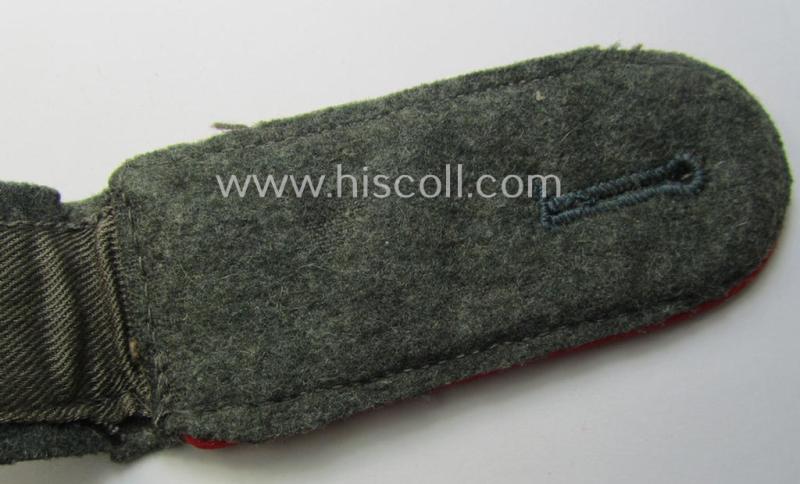 Single, early- (ie. mid-war-)period WH (Heeres) so-called: 'M41 o. 43'-pattern, EM-type shoulderstrap as was intended for - and with certainty worn by! - a: 'Soldat eines (Sturm)Artillerie Abts. o. Rgts.'