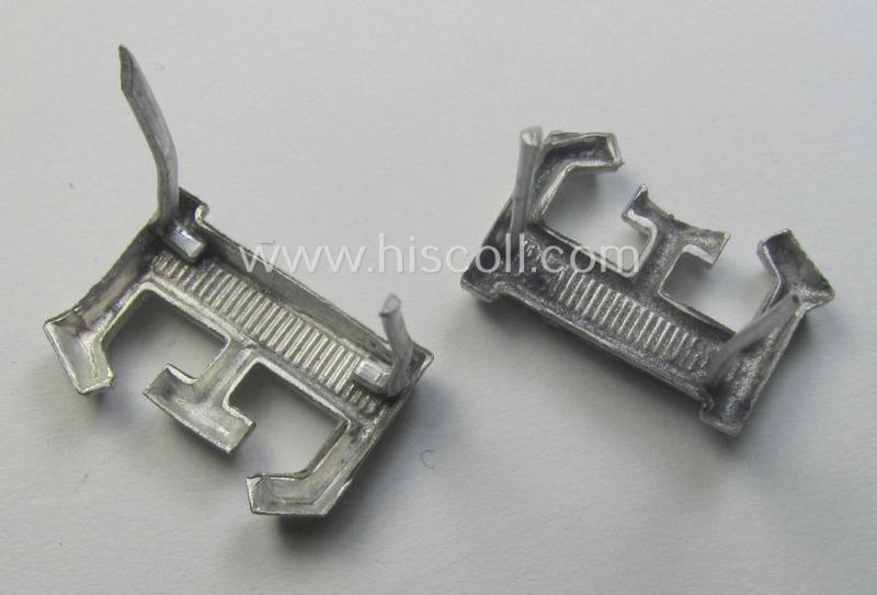 Pair of NCO-type- (thus silver-coloured), Waffen-SS- (ie. SS-VT-) related shoulderstrap-cyphers (ie. 'Schulterstückauflagen o. Ziffern') depicting a capital 'E'-character for usage by an NCO serving within the: 'Ergänzungsstellen der Waffen-SS'