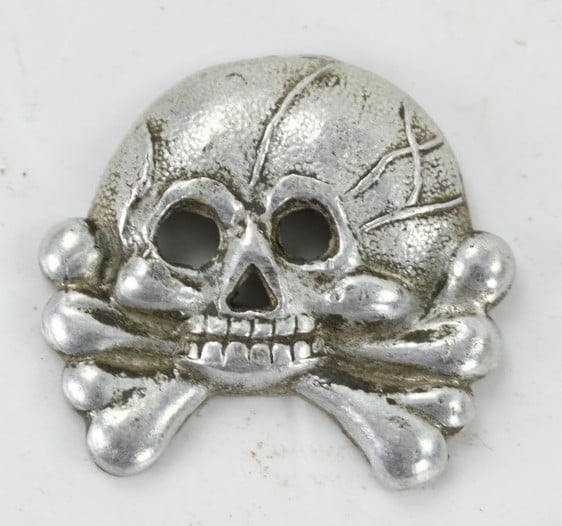 German WH Panzer Collar tab Skull