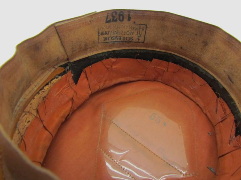 Wehrmacht EM/NCO Visor Cap (Heer Infantry) – 1937