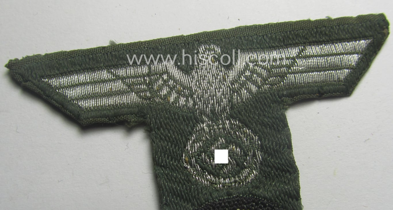 Superb - and rarely encountered! - WH (Heeres), officers'-pattern, so-called: 'T-shaped'-cap-eagle/cocarde (ie. cap-trapezoid) of the 'M41'-pattern as was specifically produced for usage on the (early-pattern!) 'Gebirgsjäger'-field-caps