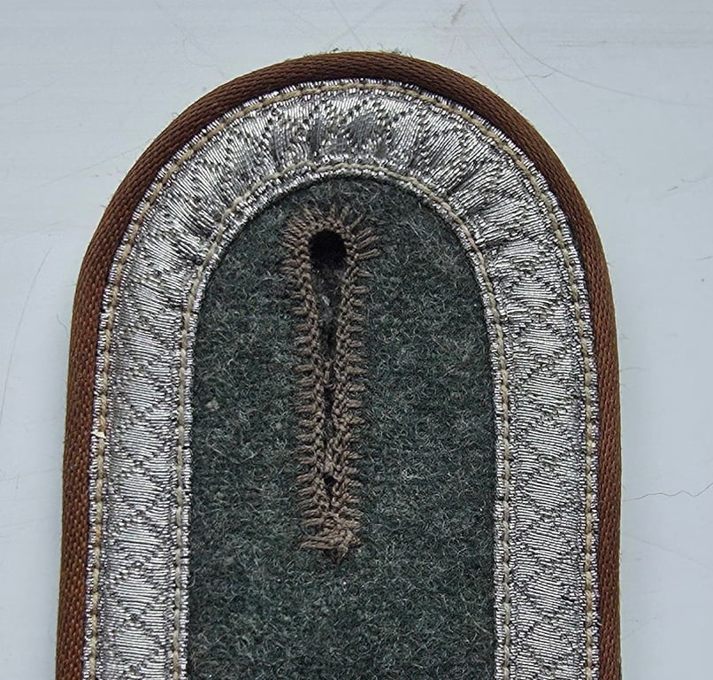 Wehrmacht M40 Kradschutzen Ofeldwebel 'Lehr' shoulder strap