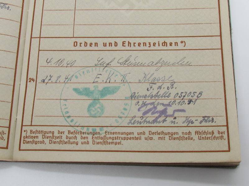 Wehrmacht ( Gebirgsjäger ) Wehrpass + Cover