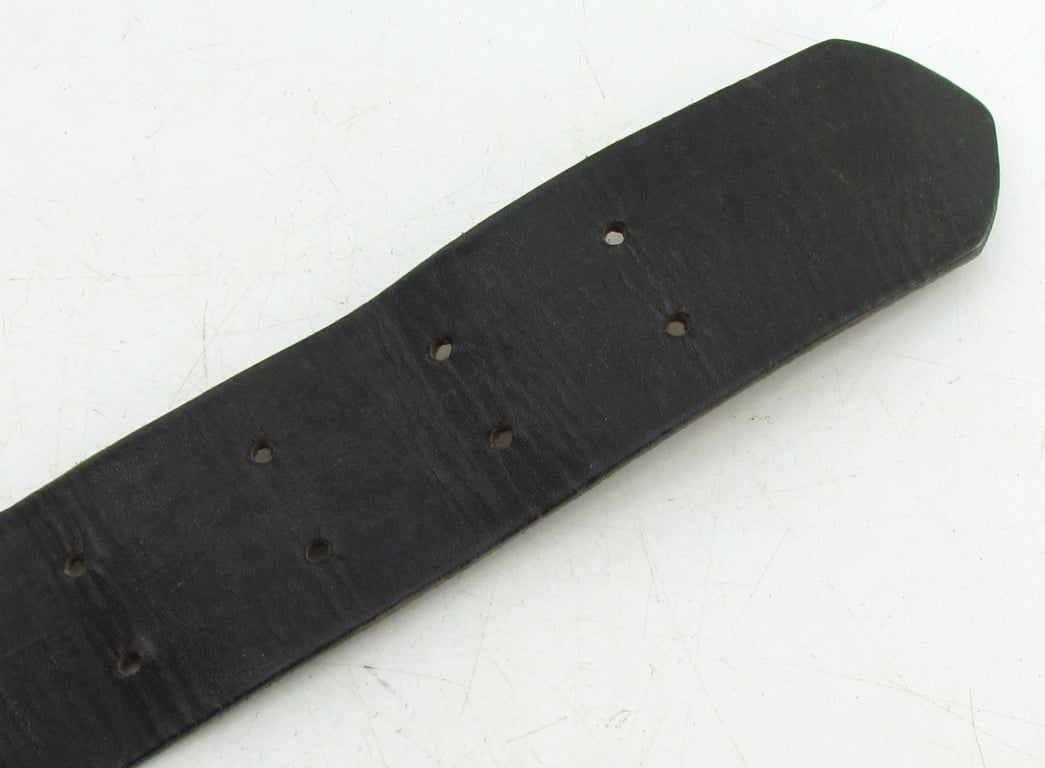 BDM (Bund Deutscher Mädel) leather service belt with RZM marked buckle