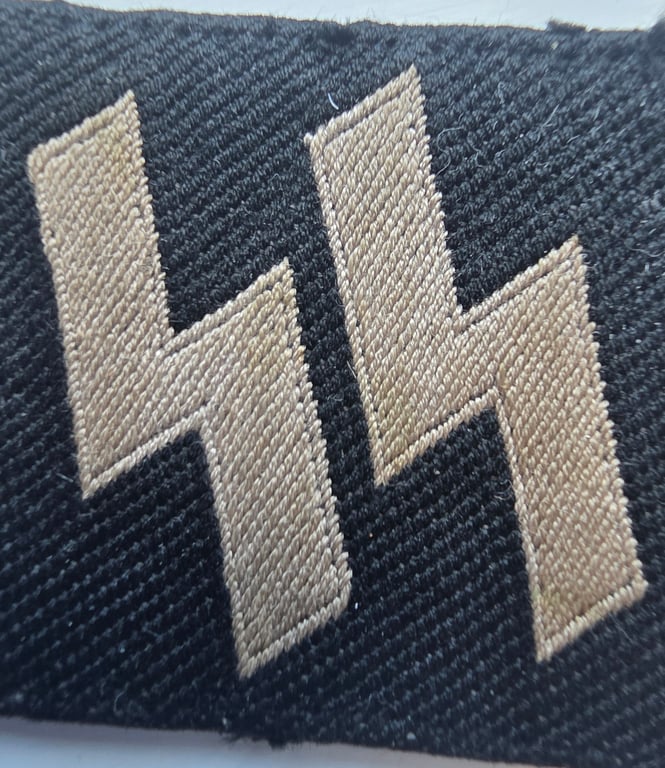 Waffen SS BeVo woven rune collar tab