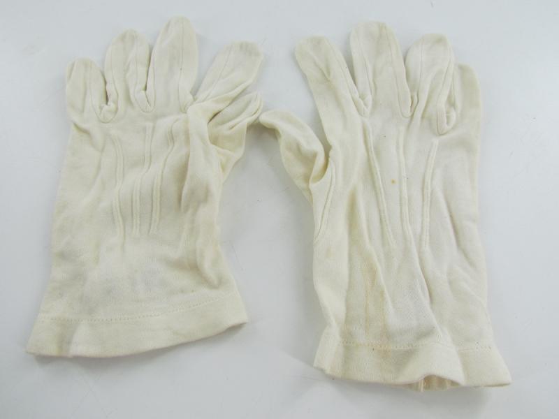 WH/SS Officer white Dress Gloves Maker Marked 1941