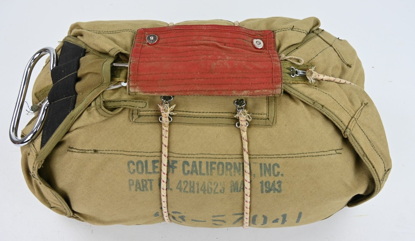 USAAF WW2 AN-6513-1A Chestpack with Parachute