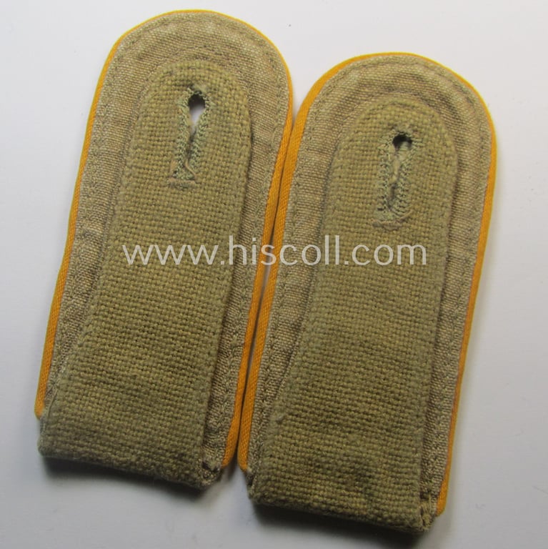 Unusally seen pair of WH (Luftwaffe) 'tropical-styled' shoulderstraps (as was specifically for usage on the tropical-shirts ie. tunics) as was intended for usage by an: 'Uffz. der Flieger- o. Fallschirmjäger-Trpn.'