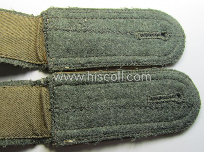 Pair of WH (Heeres) NCO-type shoulderstraps: 'Uffz. der Kradschützenbtle. der Pz.Div. u. Inf.Div. (mot)'