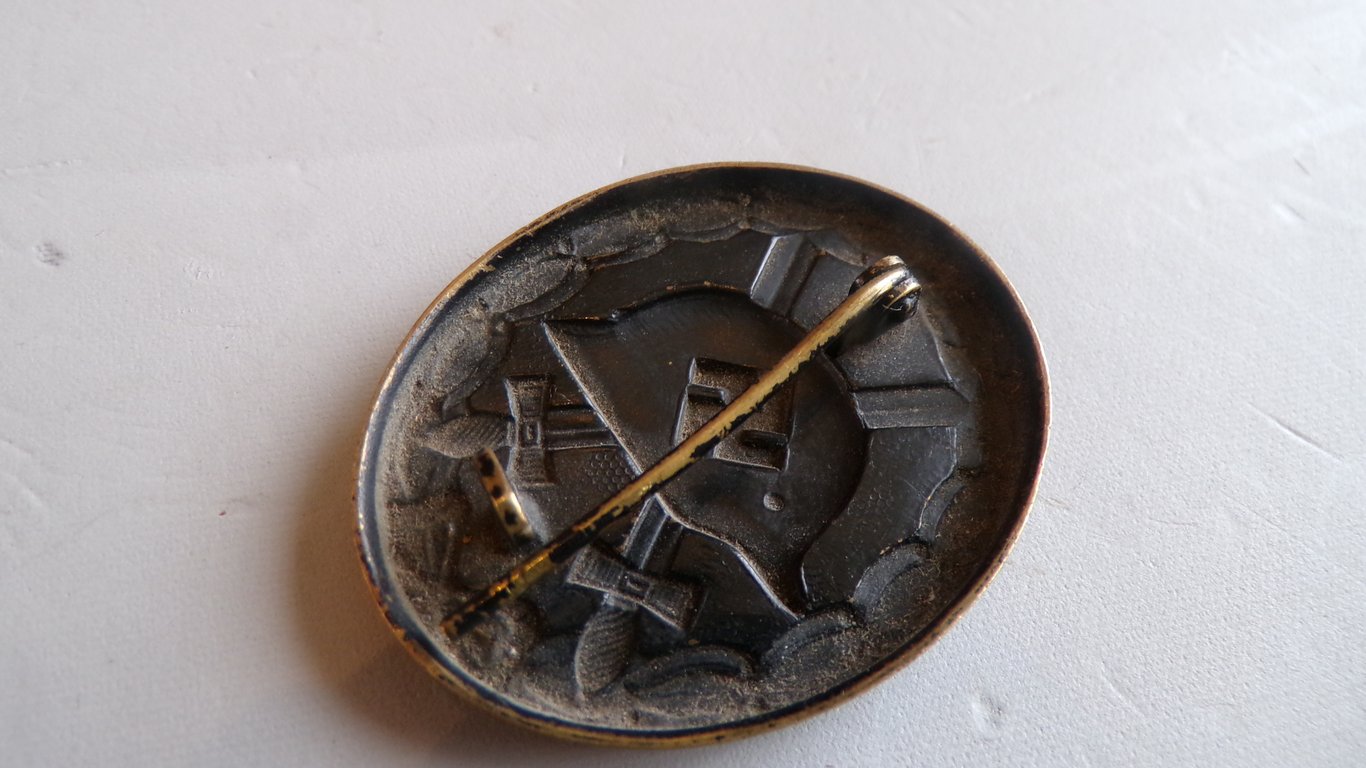 Verwundeten abzeichen (wound badge)