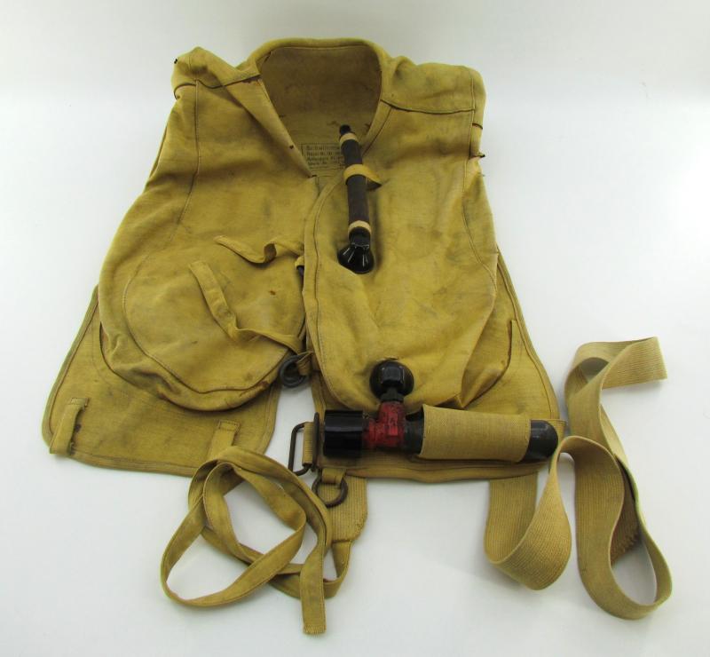 Luftwaffe pilot ‘Schwimmweste’ type 10-30 B-2 by bvn