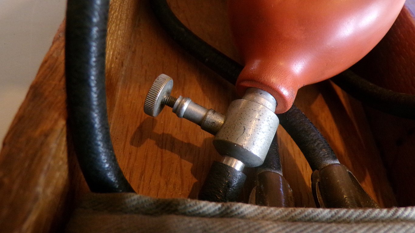 Wehrmacht Blood Pressure Monitor R.B.Nr.
