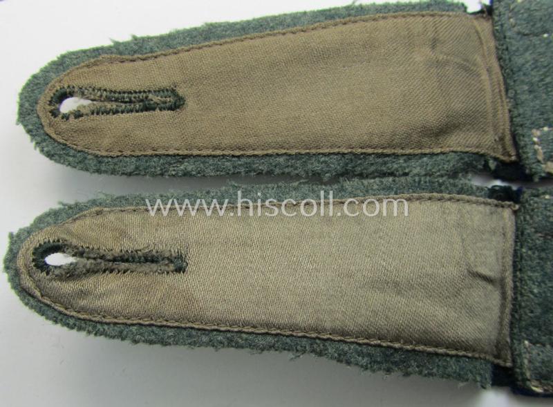 Superb - and fully matching! - pair of WH (Heeres), early- (ie. pre-war-) period, ie. 'M36 o. M40'-pattern- and neatly 'cyphered', NCO-type shoulderstraps as was intended for usage by an: 'Unteroffizier des Sanitäts-Abteilungs 6'