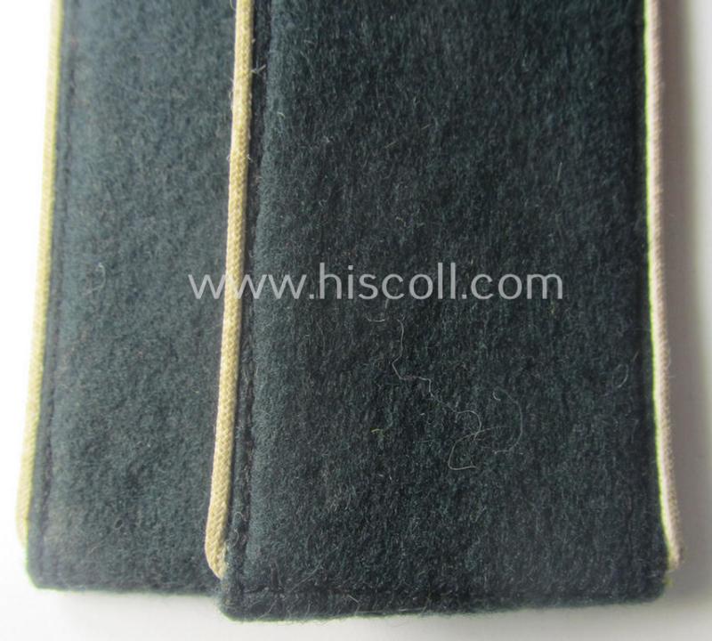 Pair of fully matching - typical tailor-made! - WH (Heeres), early- (ie. pre-) war-period- (ie. 'M40'-pattern) EM-type shoulderstraps: 'Soldat der Infanterie-Trpn.'