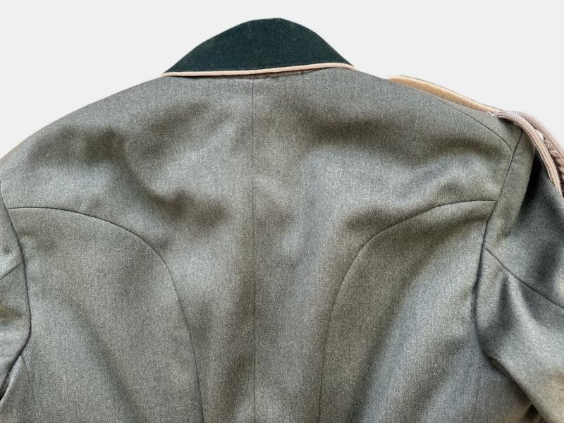 Wehrmacht (Heer) Infantry Officer’s "Waffenrock" – Hauptmann