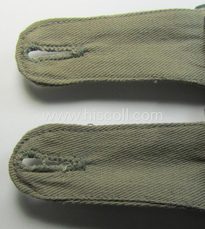 Superb - and fully matching! - pair of 'cyphered'- (and early- ie. pre-war-period) WH (Kriegsmarine) EM-type shoulderstraps as constructed from HBT-like material as was intended for usage by a: 'Soldat des Küsten-Artillerie-Abteilungs 6'